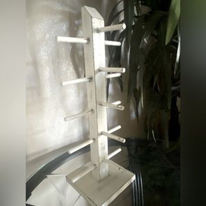 Sunglasses organizer stand